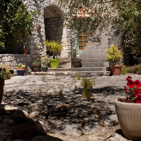 Mas Des Falaises Bed & Breakfast Saint Alban Auriolles